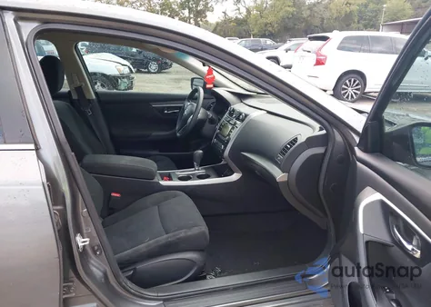 2015 Nissan Altima 2.5 S из США, поврежденный, VIN 1N4AL3AP1FN367080